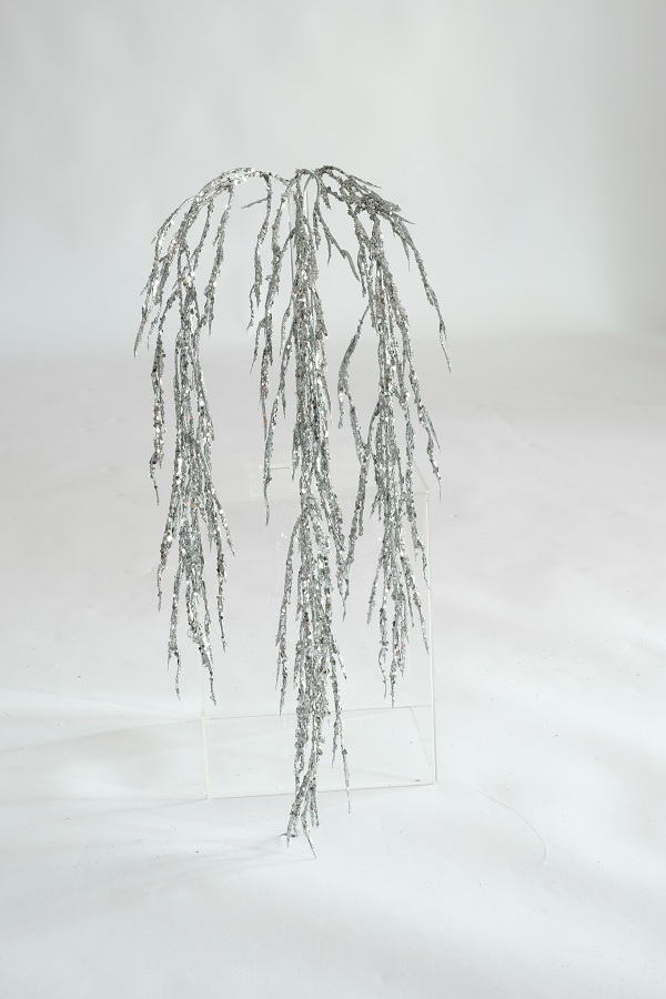 [0034331] hanging branches