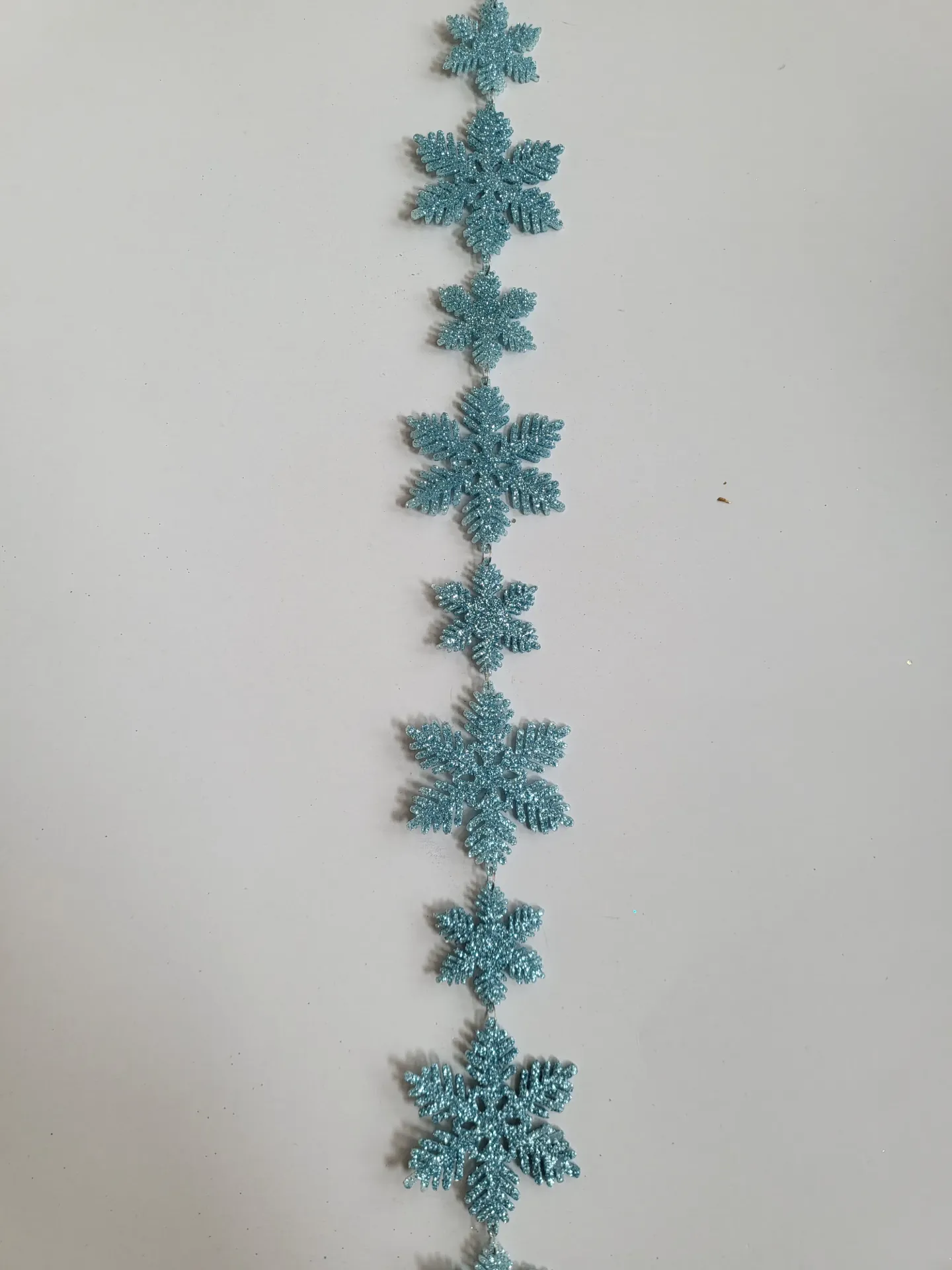 [0682407] garland with ice cristals (turquoise)