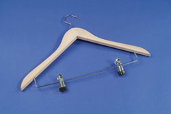 cintre bois moulé avec 2 pinces