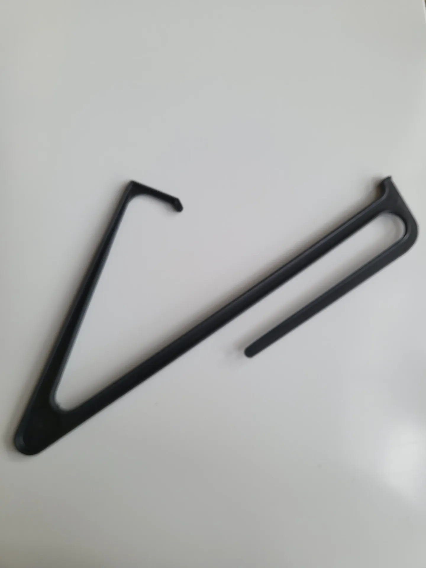 [0010822] hanger Z30