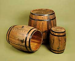 [0686325] wine barrels