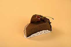 [0688204] piece of chocolate cake + heart