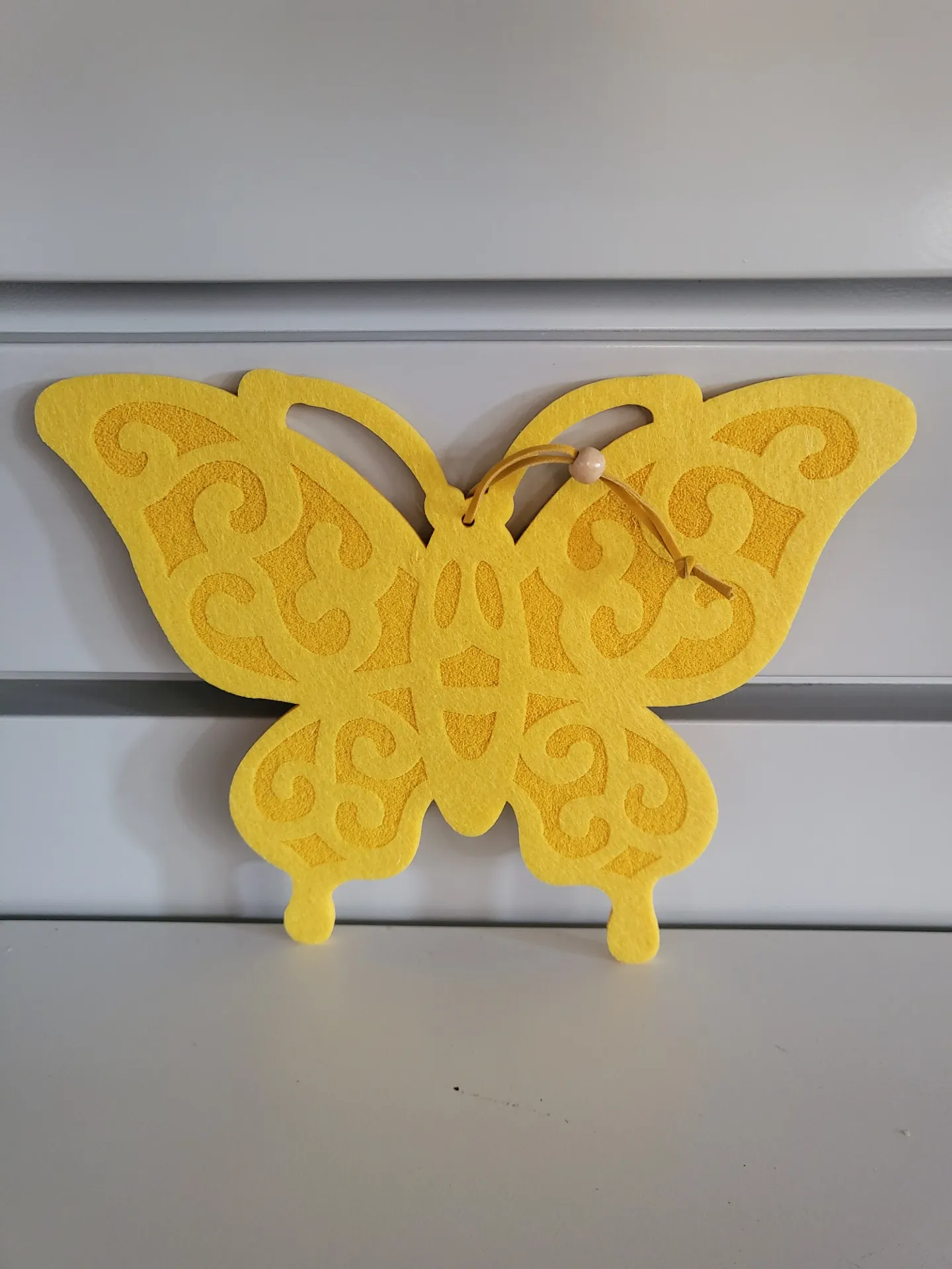 [0685804] papillon feutre (jaune)