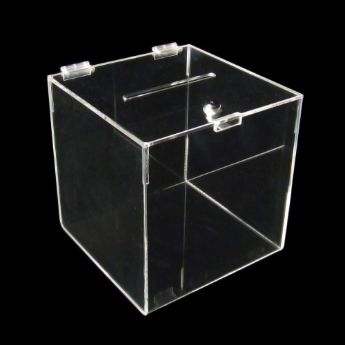 [0075452] cube avec fente (serrure) (20cmx20cmx20cm)