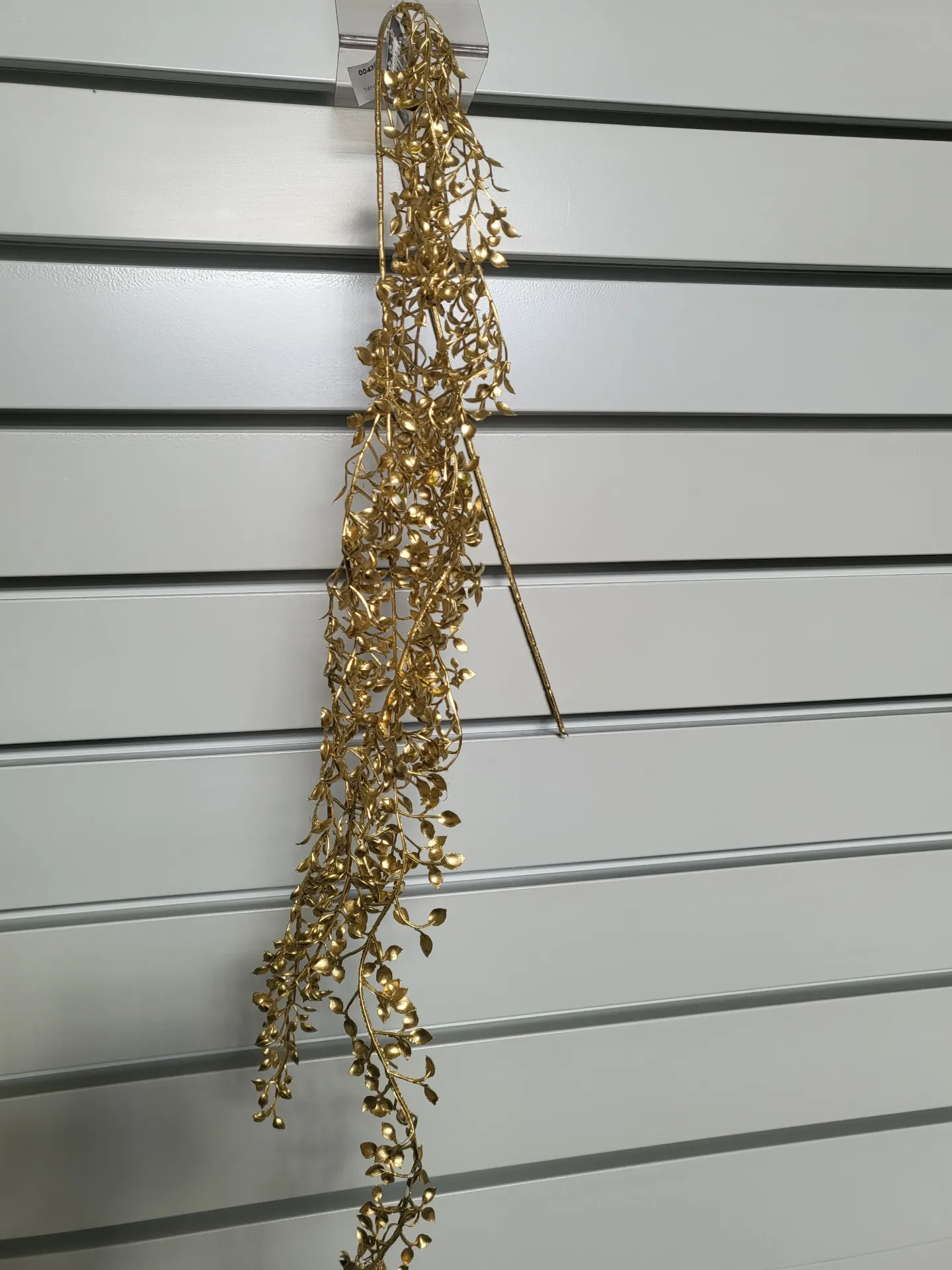 [0043544] tea leaf pendant